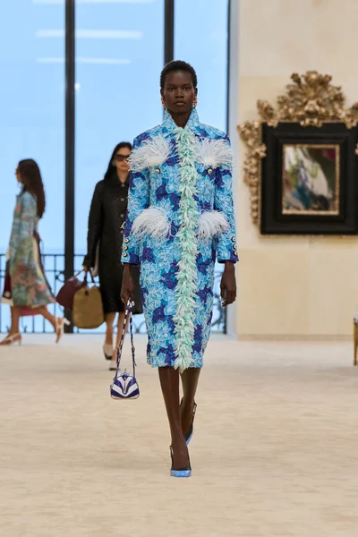 Look 57